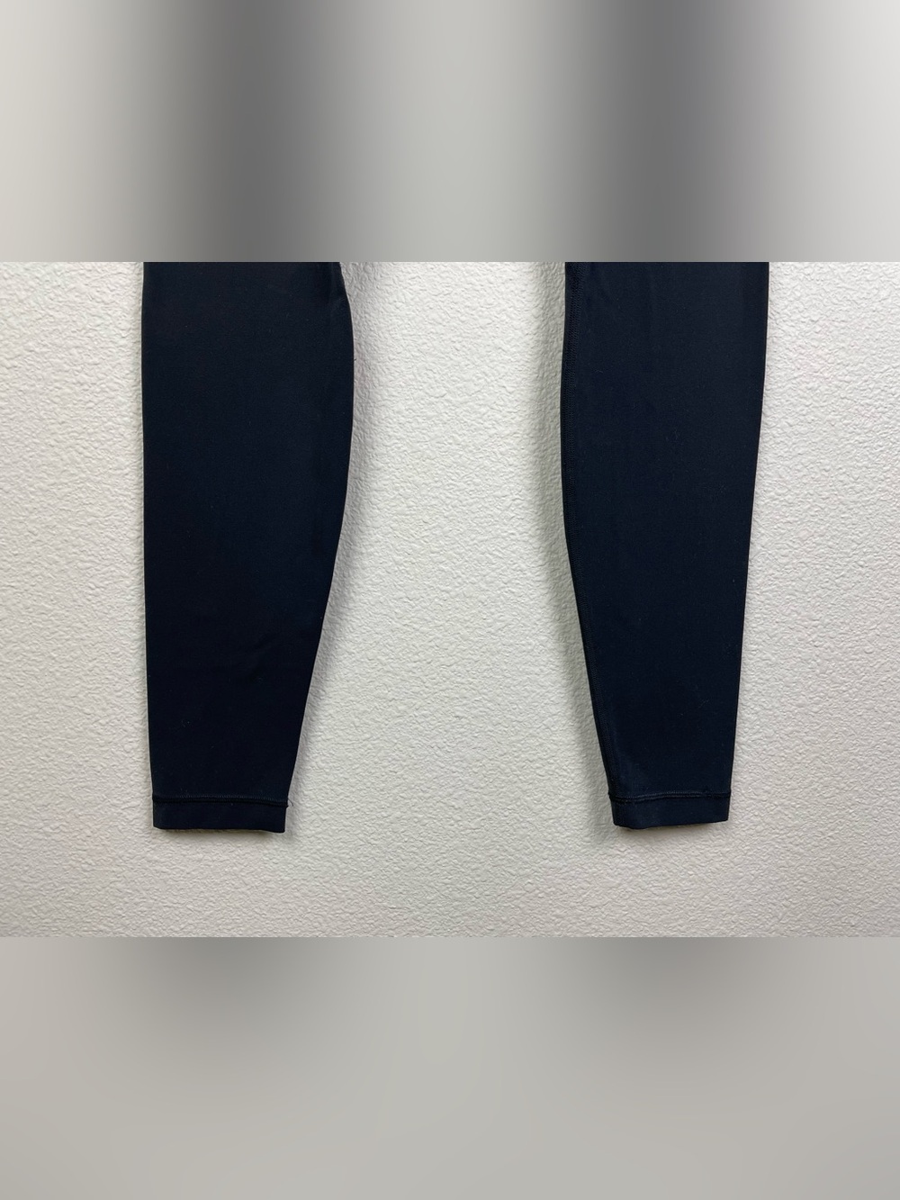 Lululemon Women's 4 Black Align Pant 28" Nulu Highwaisted Leggings Athletic Gym - Picture 6 of 16